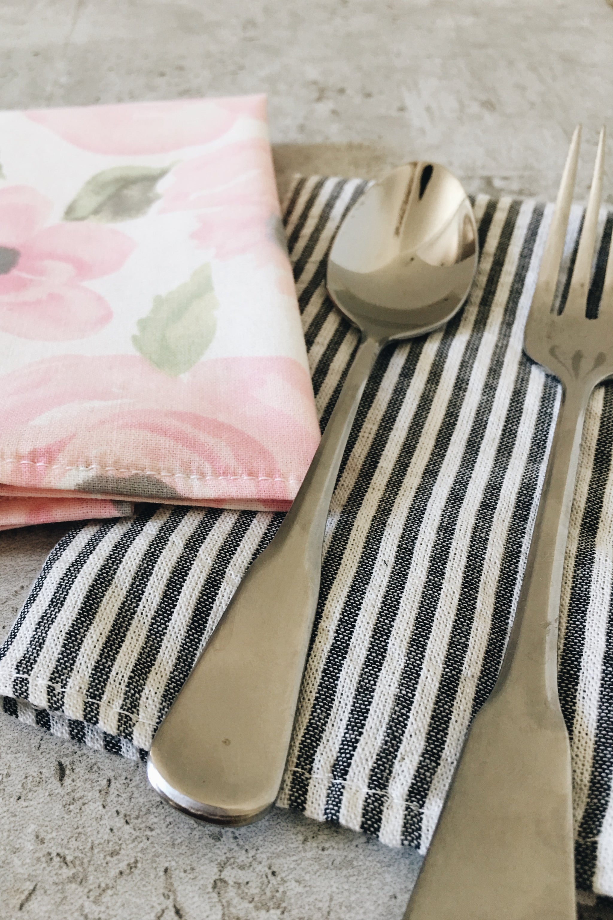 Cotton Cloth Napkins (Floral + Stripes 4 pack)