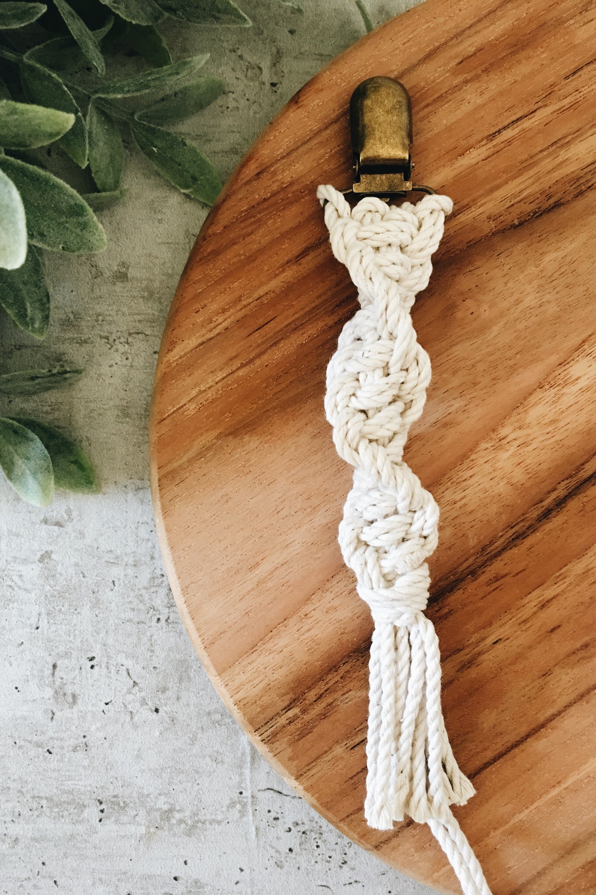 Macrame Pacifier Clip - Twist